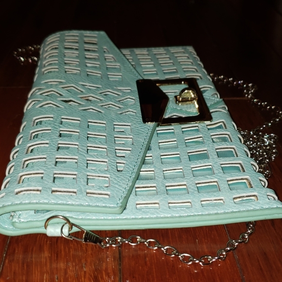 Teal Purse - Picture 2 of 3